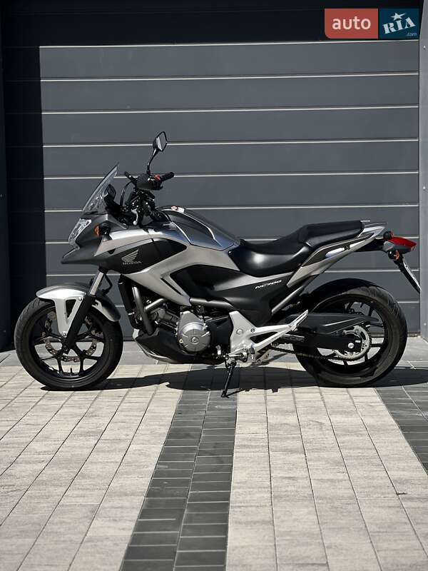 Honda NC 700X 2016