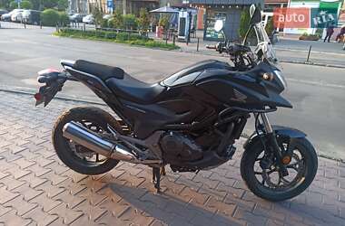 Мотоцикл Туризм Honda NC 700X 2015 в 