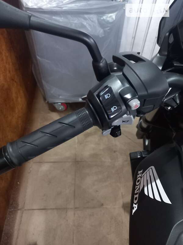 Мотоцикл Без обтекателей (Naked bike) Honda NC 750S 2017 в Кривом Роге фото 15 Мотоцикл Без обтекателей (Naked bike) Honda NC 750S 2017 в Кривом Роге