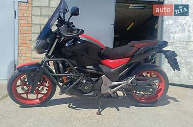 Мотоцикл Без обтекателей (Naked bike) Honda NC 750SD 2016 в 