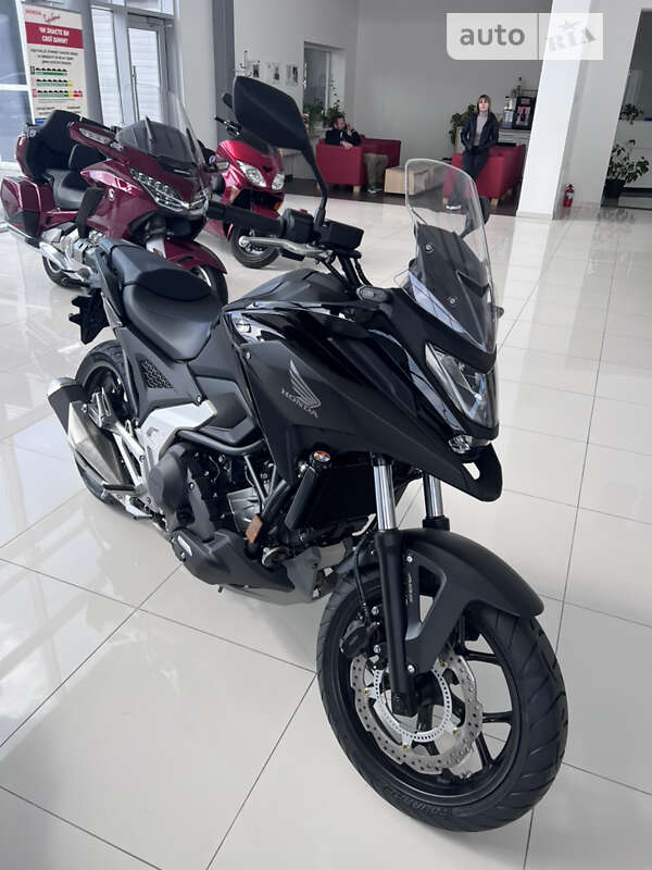 Мотоцикл Классик Honda NC 750X 2022 в Хмельницком
