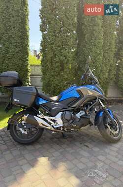 Мотоцикл Спорт-туризм Honda NC 750X 2020 в 
