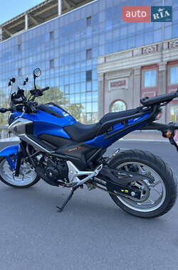 Мотоцикл Туризм Honda NC 750X 2016 в 