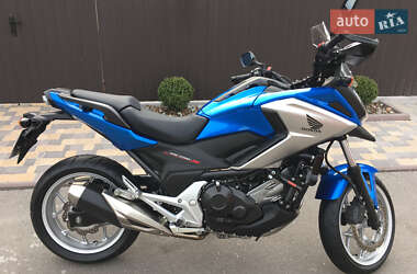 Мотоцикл Туризм Honda NC 750X 2016 в 