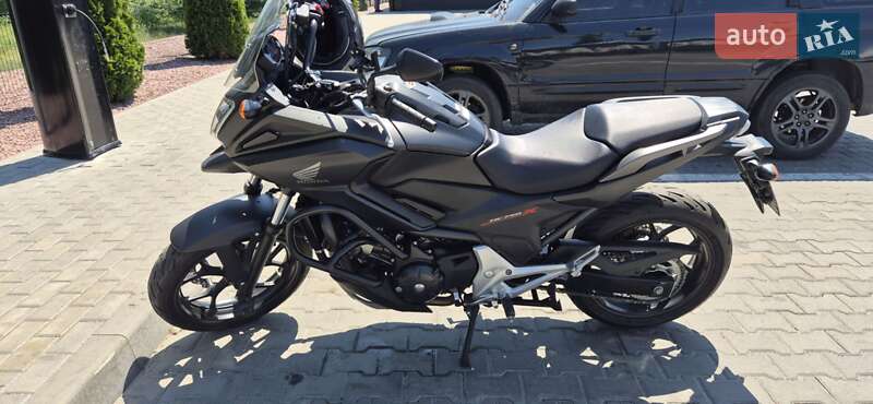 Мотоцикл Без обтекателей (Naked bike) Honda NC 750X 2017 в Кременчуге