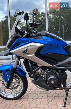 Мотоцикл Туризм Honda NC 750X 2016 в 
