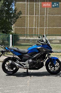 Мотоцикл Туризм Honda NC 750X 2020 в 