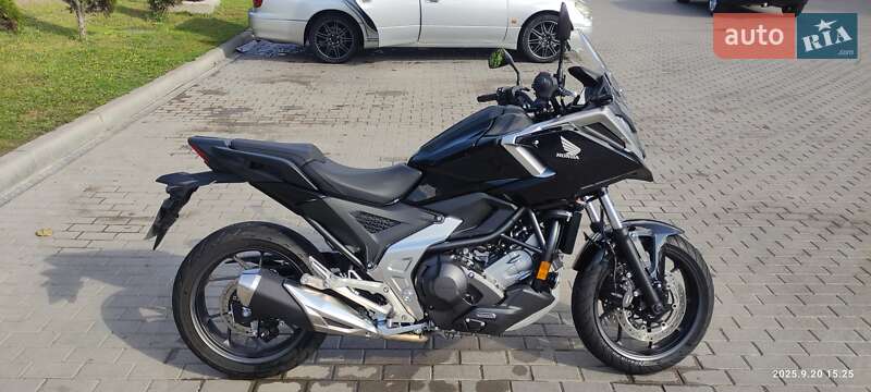 Мотоцикл Спорт-туризм Honda NC 750X 2025 в Тернополе