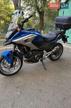 Мотоцикл Туризм Honda NC 750X 2016 в 
