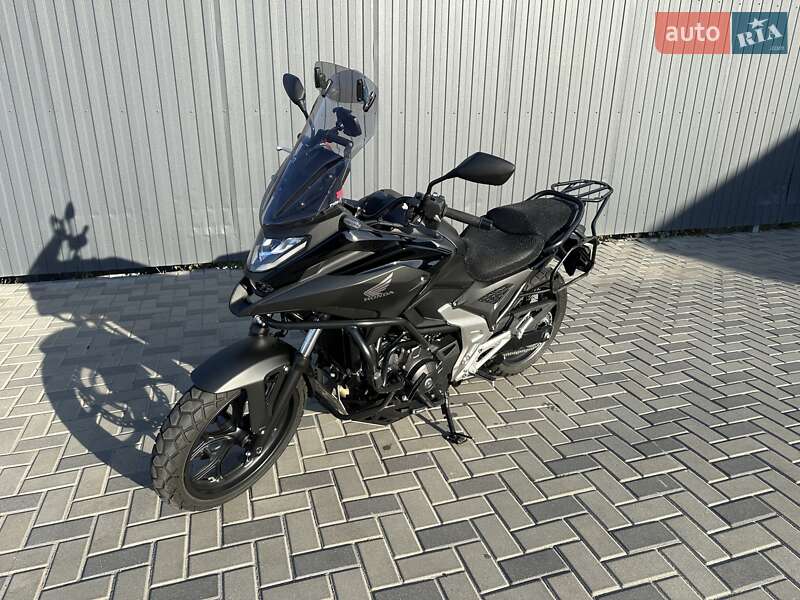 Honda NC 750X 2023
