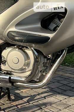 Мотоцикл Туризм Honda NT 650V Deauville 2004 в 