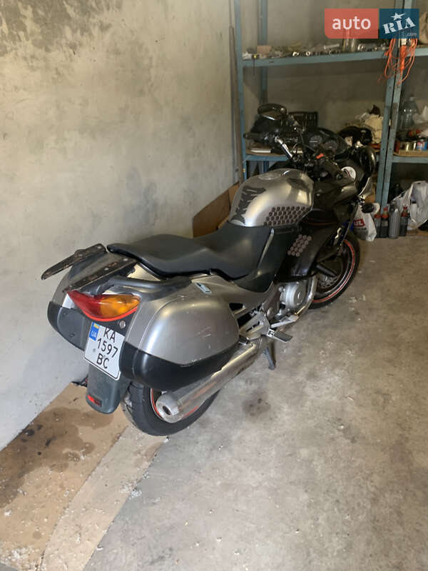 Honda NT 650V Deauville 2000