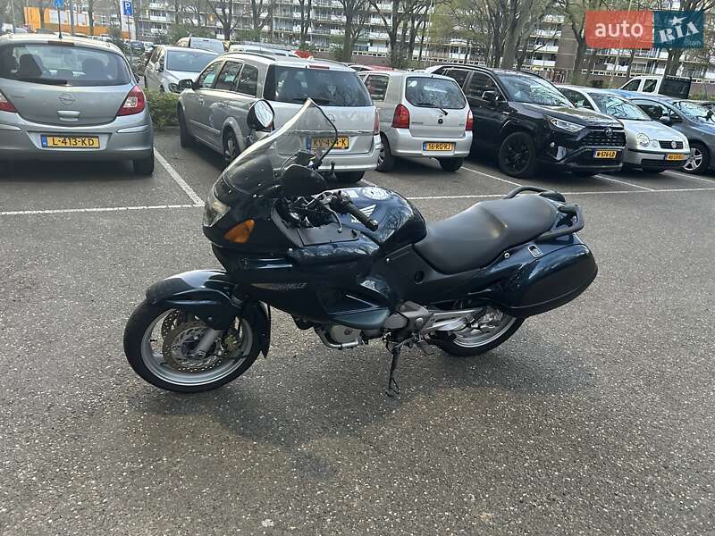 Honda NT 650V Deauville 2001 Honda NT 650V Deauville 2001