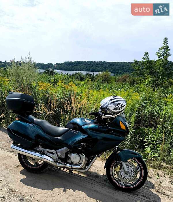 Honda NT 650V Deauville 2001 Honda NT 650V Deauville 2001