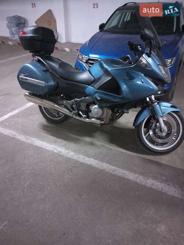 Мотоцикл Туризм Honda NT 700V 2006 в 