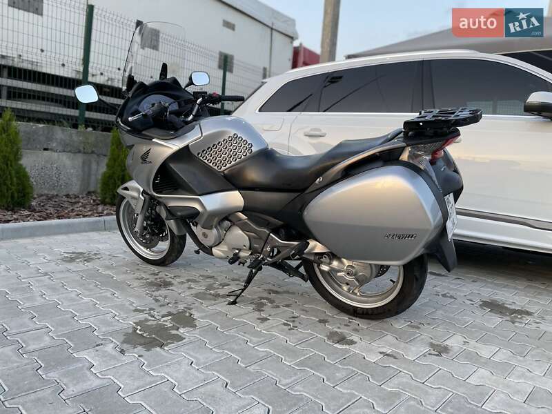 Мотоцикл Туризм Honda NT 700V 2010 в Львове