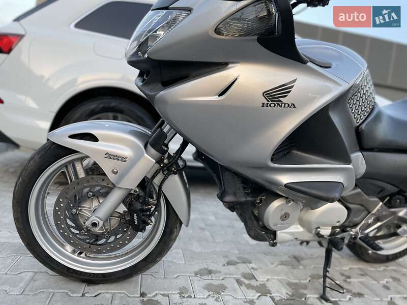 Мотоцикл Туризм Honda NT 700V 2010 в Львове