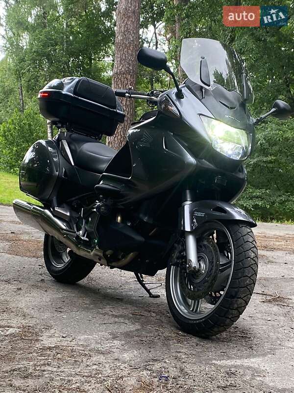 Мотоцикл Спорт-туризм Honda NT 700V 2006 в 