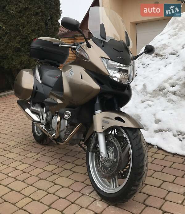 Honda NT 700V 2006