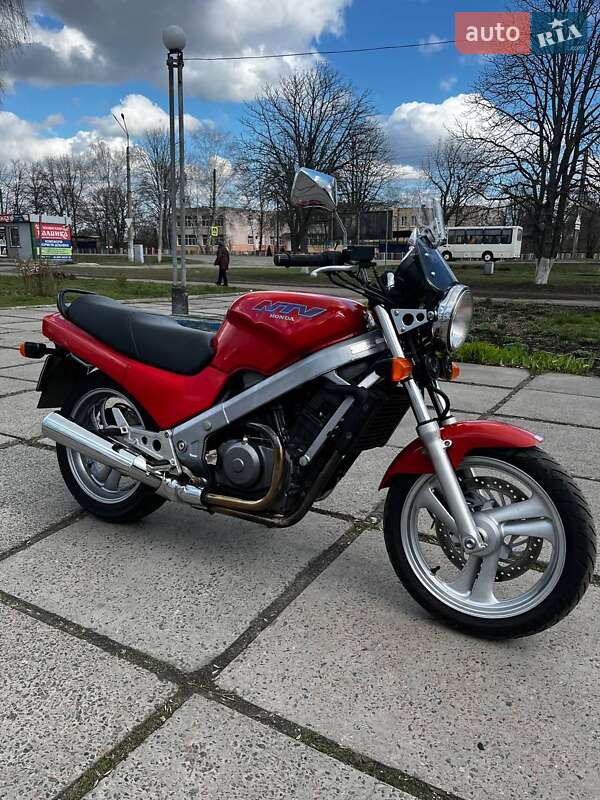 Мотоцикл Классик Honda NTV 650 (Revere) 1995 в 