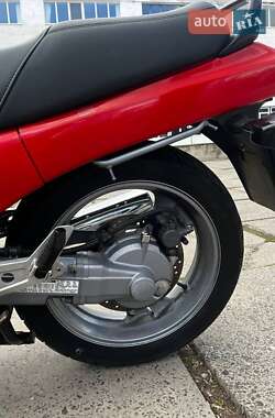 Мотоцикл Классик Honda NTV 650 (Revere) 1995 в 