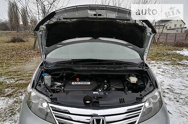 Минивэн Honda Odyssey 2011 в 