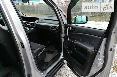 Минивэн Honda Odyssey 2011 в 
