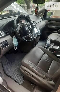 Минивэн Honda Odyssey 2015 в Киеве
