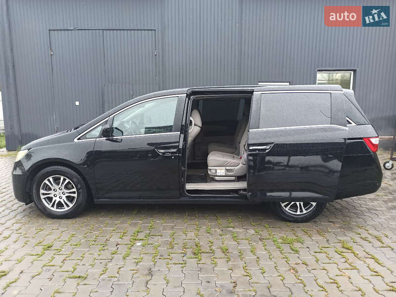 Минивэн Honda Odyssey 2012 в Черновцах