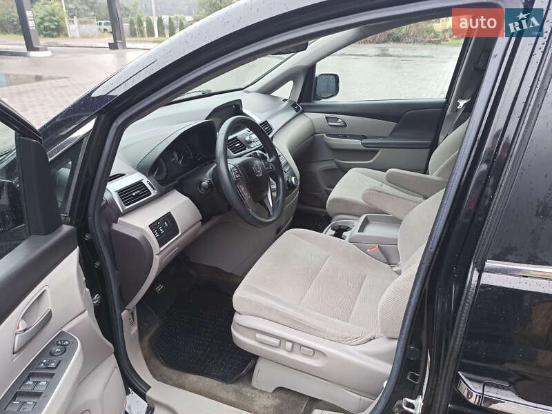 Минивэн Honda Odyssey 2012 в Черновцах