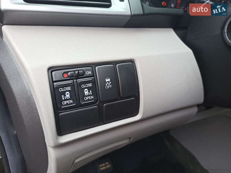 Минивэн Honda Odyssey 2012 в Черновцах