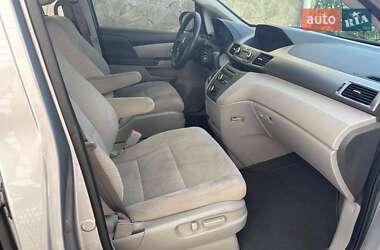 Минивэн Honda Odyssey 2016 в 