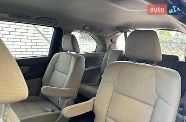 Минивэн Honda Odyssey 2016 в 