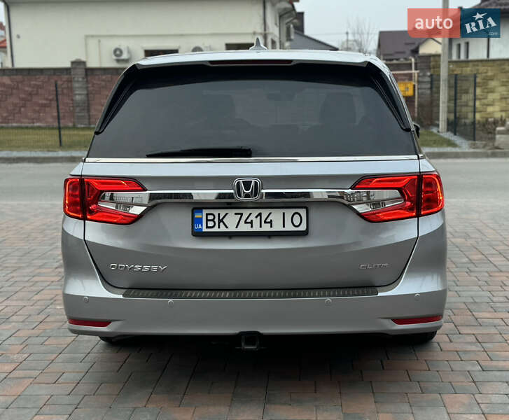 Мінівен Honda Odyssey 2017 в Рівному