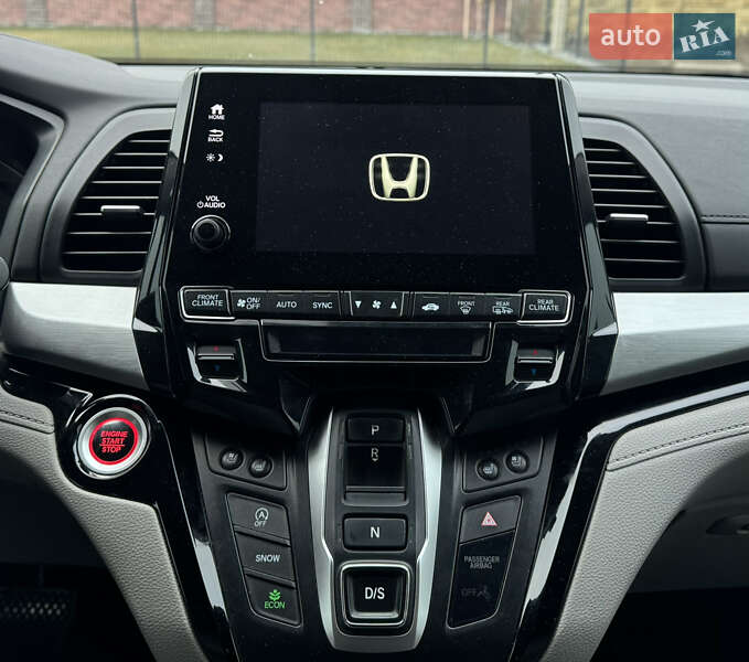 Мінівен Honda Odyssey 2017 в Рівному