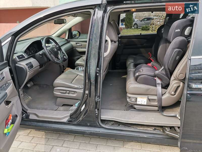 Минивэн Honda Odyssey 2016 в Черкассах