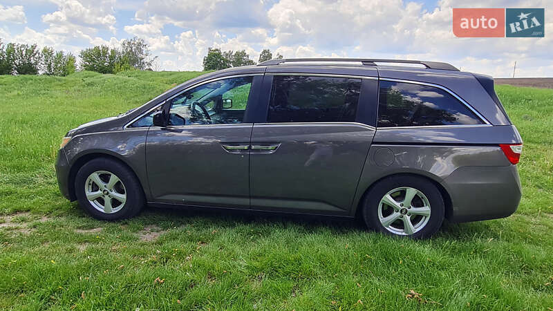 Минивэн Honda Odyssey 2011 в Харькове