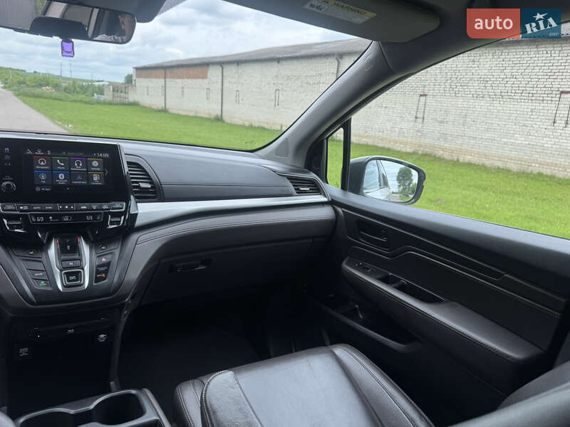 Минивэн Honda Odyssey 2018 в Ровно