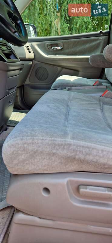 Мінівен Honda Odyssey 2000 в Броварах