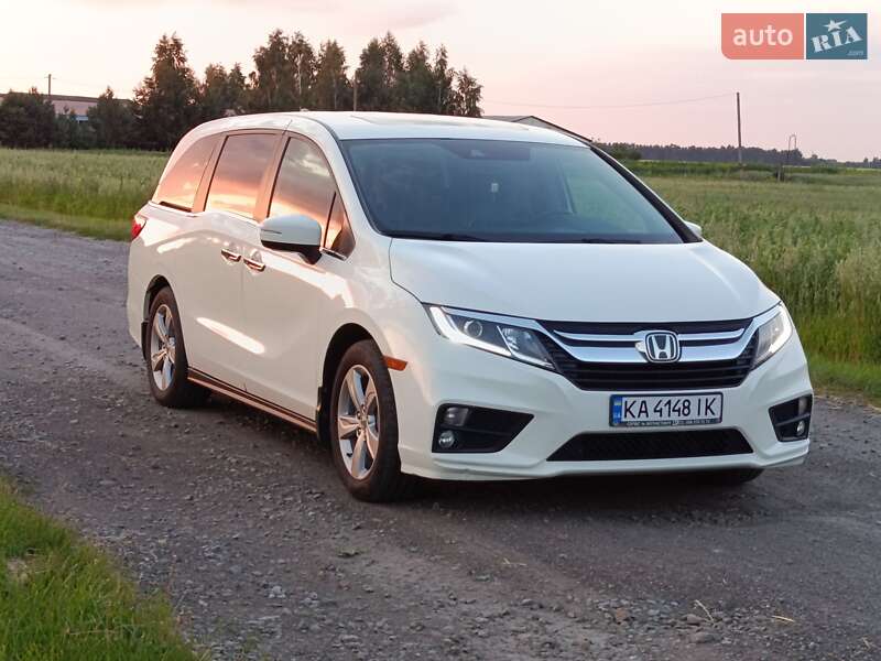 Мінівен Honda Odyssey 2018 в Сосницях