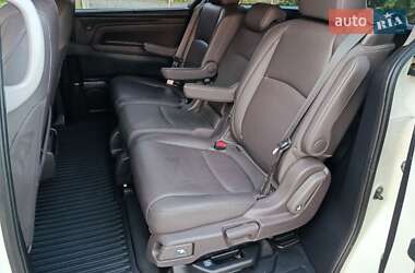Минивэн Honda Odyssey 2018 в 