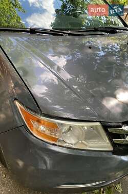Минивэн Honda Odyssey 2016 в 