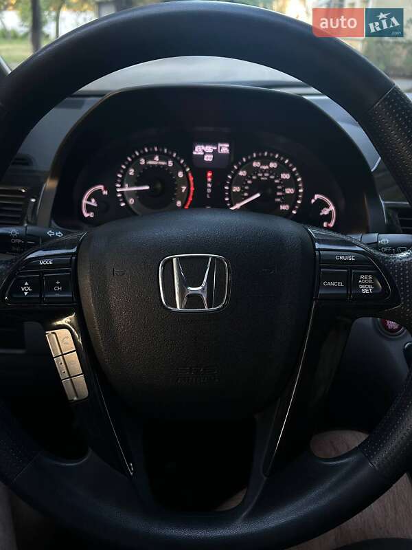 Минивэн Honda Odyssey 2016 в Броварах