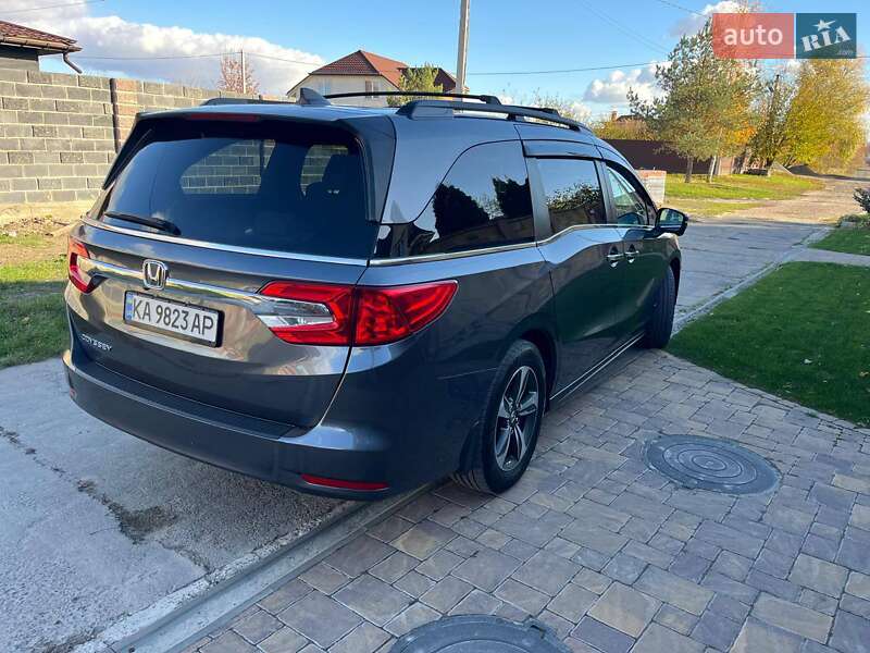 Минивэн Honda Odyssey 2017 в Киеве фото 4 Минивэн Honda Odyssey 2017 в Киеве