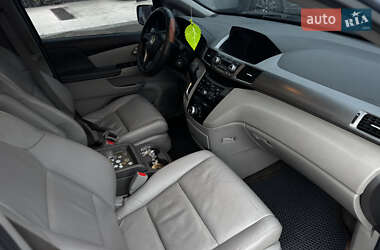 Минивэн Honda Odyssey 2013 в 