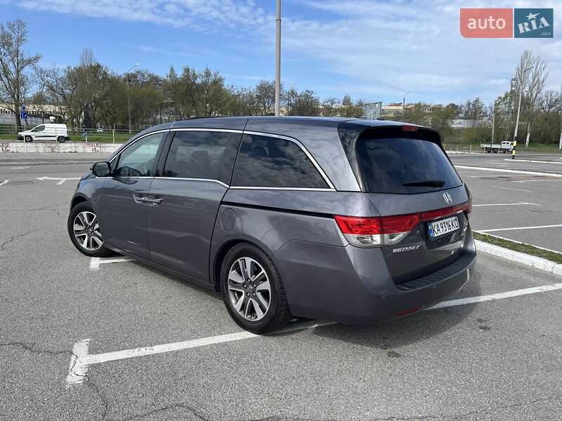 Минивэн Honda Odyssey 2013 в Киеве фото 3 Минивэн Honda Odyssey 2013 в Киеве