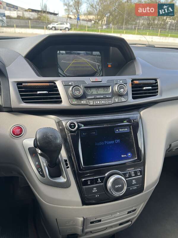 Минивэн Honda Odyssey 2013 в Киеве фото 19 Минивэн Honda Odyssey 2013 в Киеве