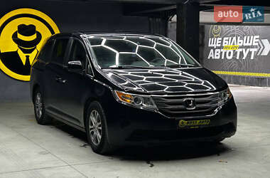Мінівен Honda Odyssey 2012 в Чернівцях