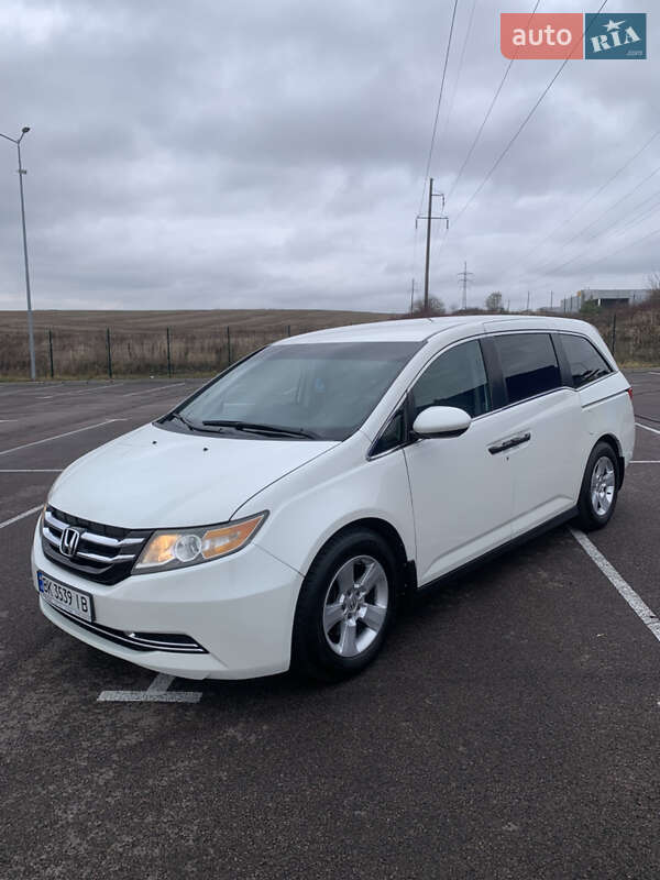 Минивэн Honda Odyssey 2016 в Ровно