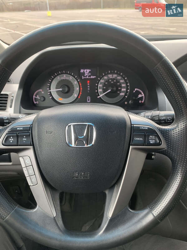 Минивэн Honda Odyssey 2016 в Ровно